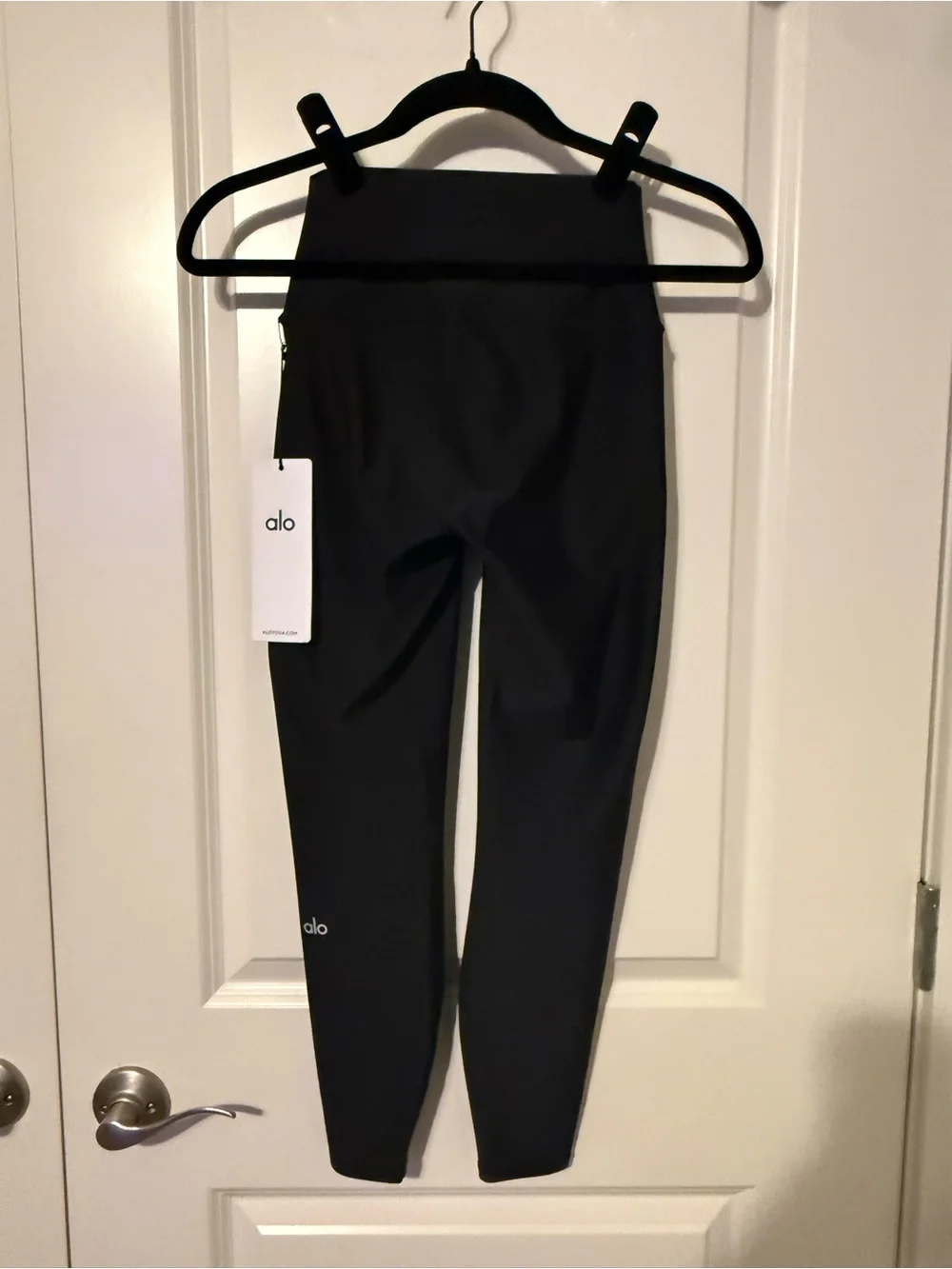 NEW! NWT! ALO Yoga High-Waist Air Lift 7/8 Black Leggings, XS, - Picture 6 of 8